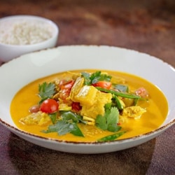 Kari s vegetariánským kuřetem se zeleninou v kokosové omáčce Kari s vegetariánským kuřetem se zeleninou v kokosové omáčce